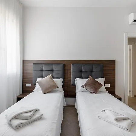 Le Dodici Porte - Porta Maggiore 11 By District Apartment