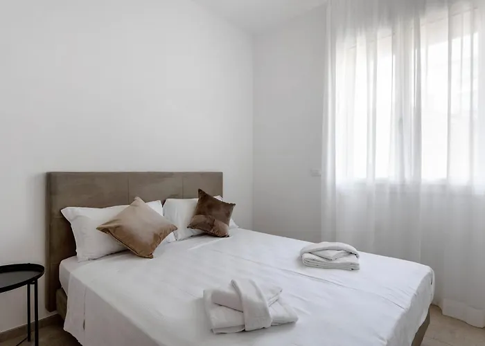 Le Dodici Porte - Porta Maggiore 11 By District * بولونيا